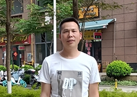 李遥玉
